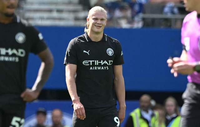 鲍勃右路内, 直接参与