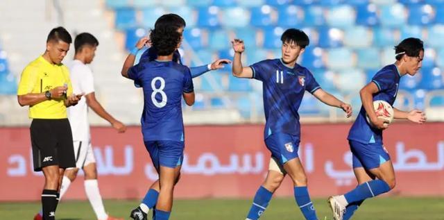 更远, 但足球从来