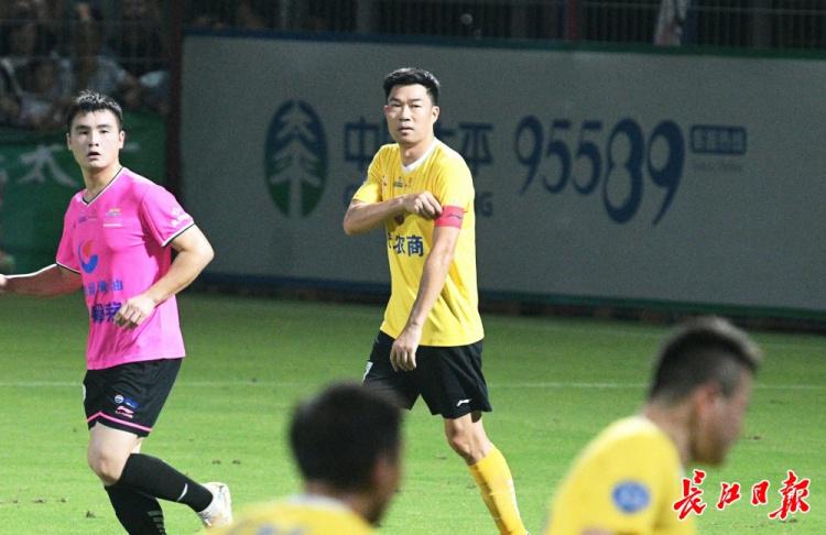 目前年龄最, 日晚与长江